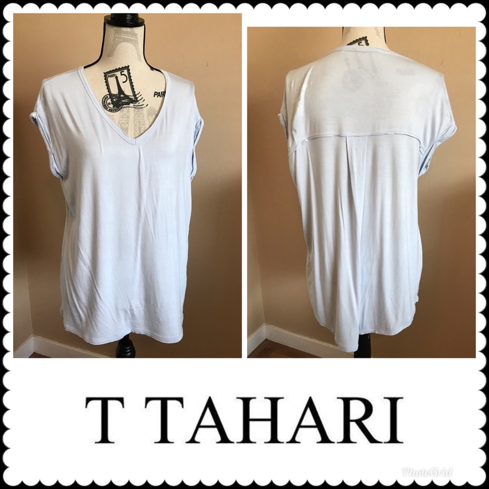 3/$10 Tahari Capped Short-sleeve V-Neck Blue Top
